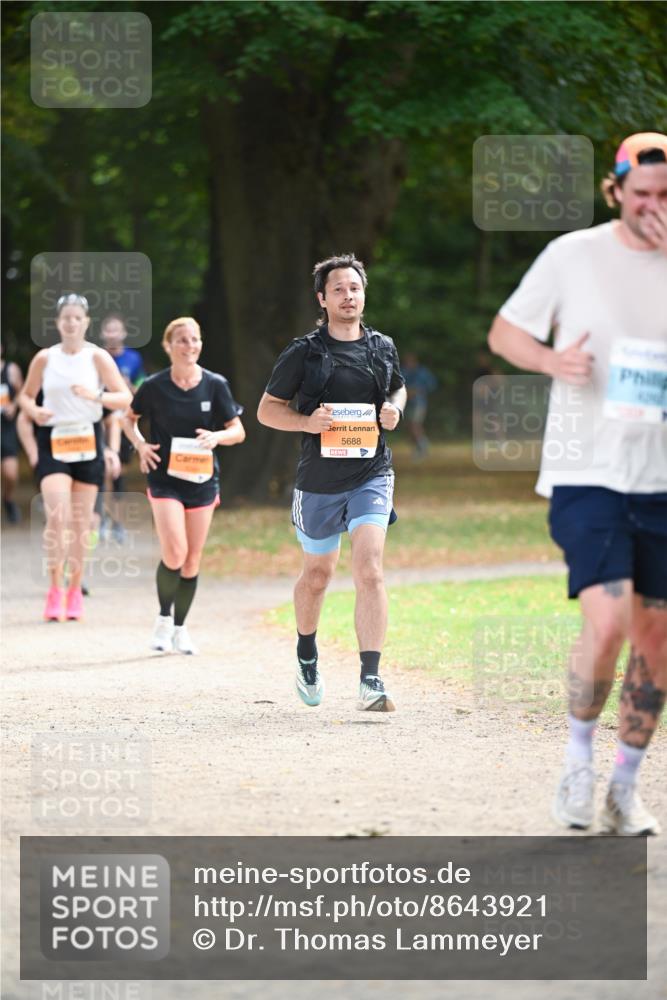 31.08.2025 - 21. Blankeneser Heldenlauf Dr. Thomas Lammeyer http://msf.ph/oto/8643921 31.08.2025 11:11:27 Laufen 5688 meine-sportfotos.de