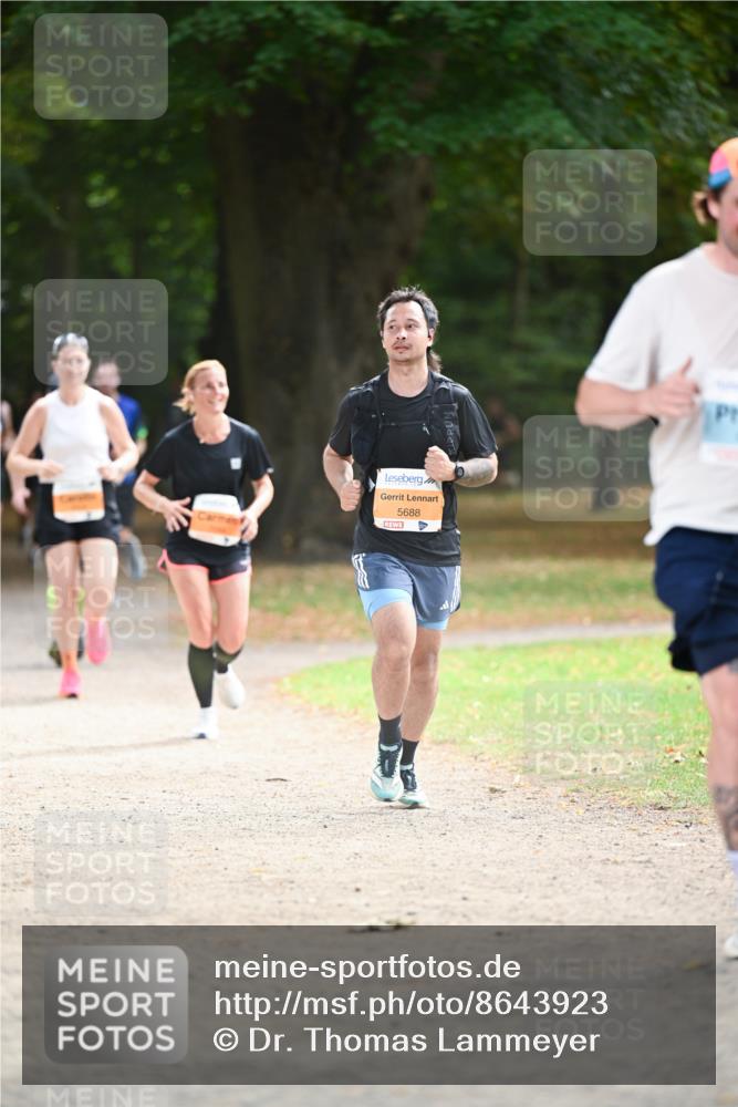 31.08.2025 - 21. Blankeneser Heldenlauf Dr. Thomas Lammeyer http://msf.ph/oto/8643923 31.08.2025 11:11:27 Laufen 5688 meine-sportfotos.de