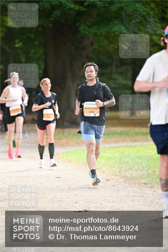 31.08.2025 - 21. Blankeneser Heldenlauf Dr. Thomas Lammeyer http://msf.ph/oto/8643924 31.08.2025 11:11:27 Laufen 5688 meine-sportfotos.de