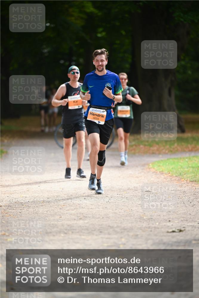31.08.2025 - 21. Blankeneser Heldenlauf Dr. Thomas Lammeyer http://msf.ph/oto/8643966 31.08.2025 11:11:34 Laufen 5255 meine-sportfotos.de
