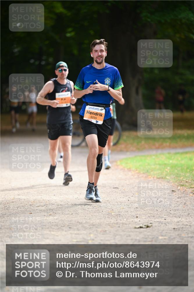 31.08.2025 - 21. Blankeneser Heldenlauf Dr. Thomas Lammeyer http://msf.ph/oto/8643974 31.08.2025 11:11:35 Laufen 5255 meine-sportfotos.de