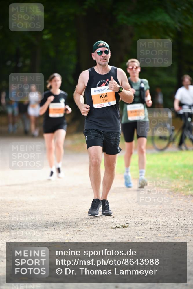31.08.2025 - 21. Blankeneser Heldenlauf Dr. Thomas Lammeyer http://msf.ph/oto/8643988 31.08.2025 11:11:37 Laufen 5716 meine-sportfotos.de