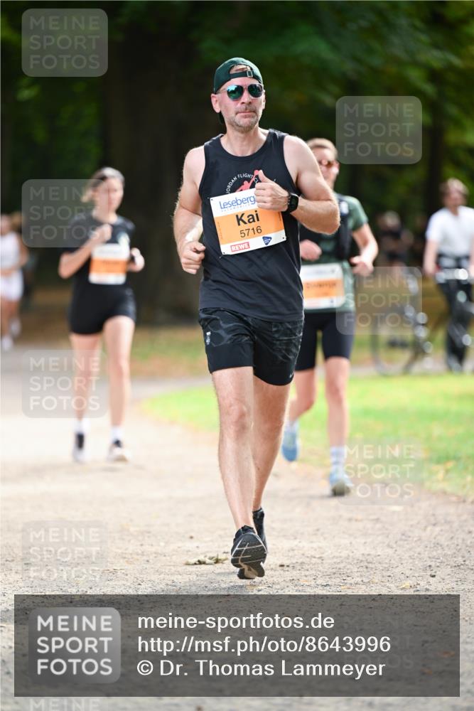 31.08.2025 - 21. Blankeneser Heldenlauf Dr. Thomas Lammeyer http://msf.ph/oto/8643996 31.08.2025 11:11:38 Laufen 5716 meine-sportfotos.de