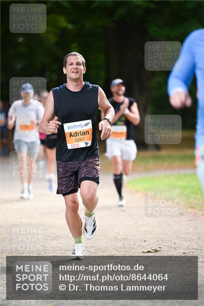 31.08.2025 - 21. Blankeneser Heldenlauf Dr. Thomas Lammeyer http://msf.ph/oto/8644064 31.08.2025 11:11:54 Laufen 5267 meine-sportfotos.de