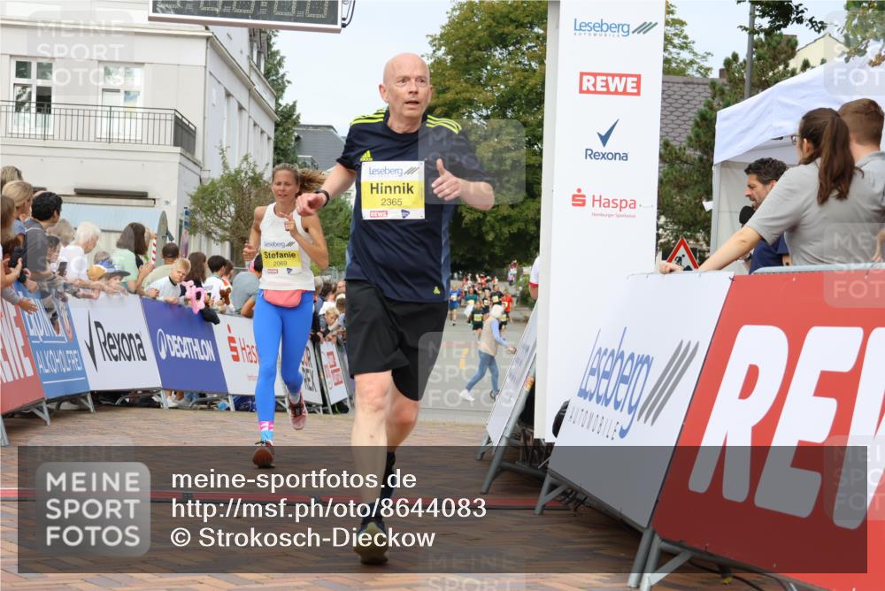 31.08.2025 - 21. Blankeneser Heldenlauf Strokosch-Dieckow http://msf.ph/oto/8644083 31.08.2025 10:24:14 Ziel 2665, 2365, 2743, 2069 meine-sportfotos.de