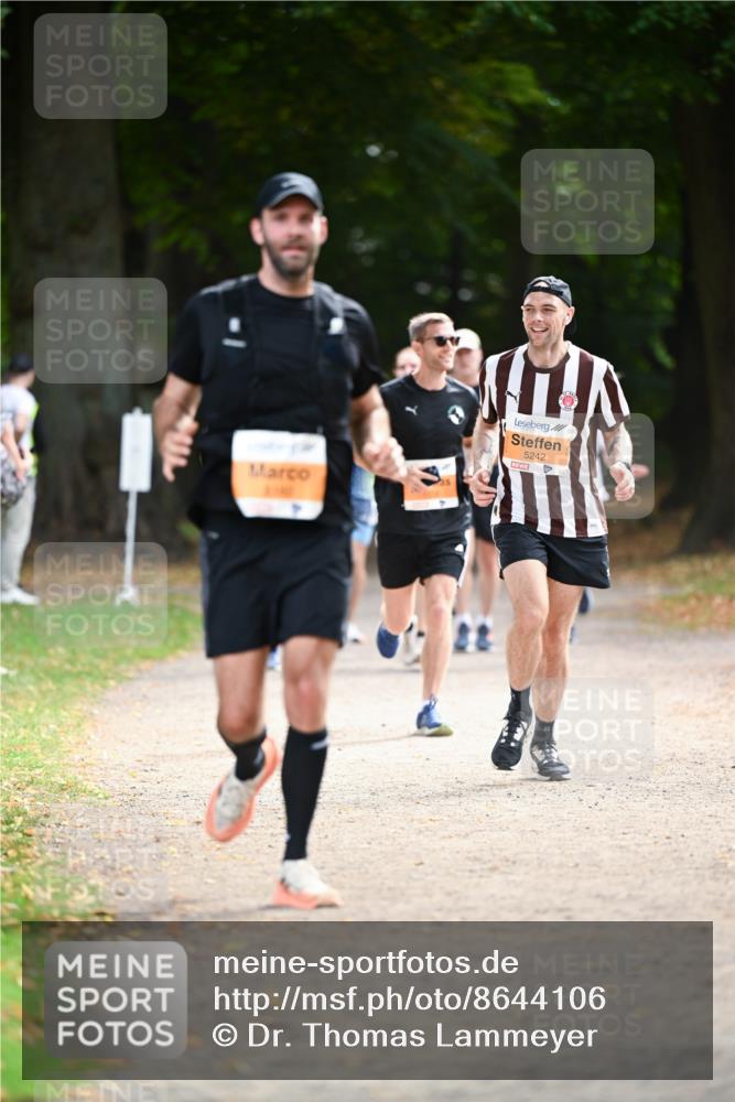 31.08.2025 - 21. Blankeneser Heldenlauf Dr. Thomas Lammeyer http://msf.ph/oto/8644106 31.08.2025 11:12:00 Laufen 5242 meine-sportfotos.de