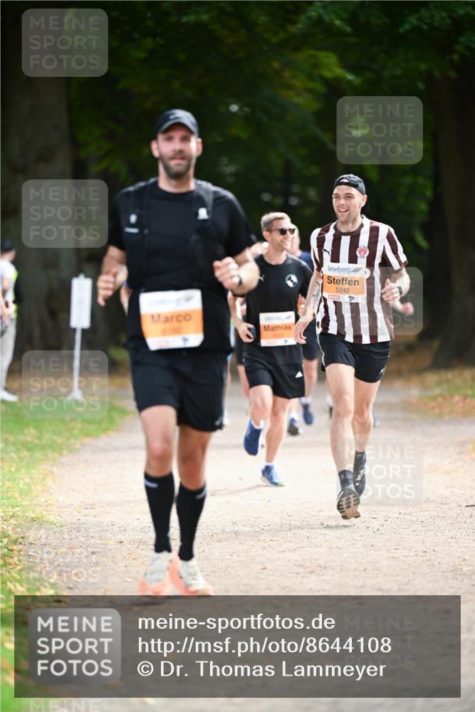 31.08.2025 - 21. Blankeneser Heldenlauf Dr. Thomas Lammeyer http://msf.ph/oto/8644108 31.08.2025 11:12:00 Laufen 5242 meine-sportfotos.de