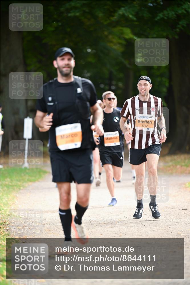 31.08.2025 - 21. Blankeneser Heldenlauf Dr. Thomas Lammeyer http://msf.ph/oto/8644111 31.08.2025 11:12:00 Laufen 5242 meine-sportfotos.de