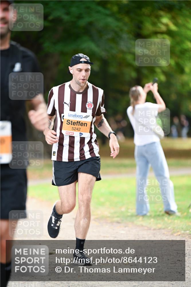 31.08.2025 - 21. Blankeneser Heldenlauf Dr. Thomas Lammeyer http://msf.ph/oto/8644123 31.08.2025 11:12:02 Laufen 5242, 1910, 20 meine-sportfotos.de