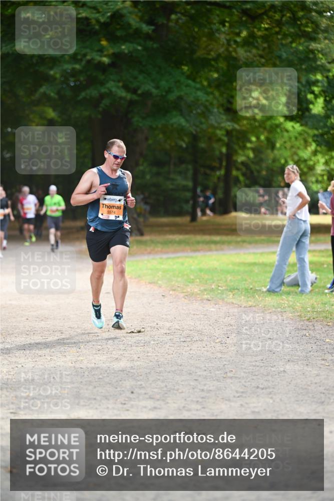 31.08.2025 - 21. Blankeneser Heldenlauf Dr. Thomas Lammeyer http://msf.ph/oto/8644205 31.08.2025 11:12:21 Laufen 5574 meine-sportfotos.de
