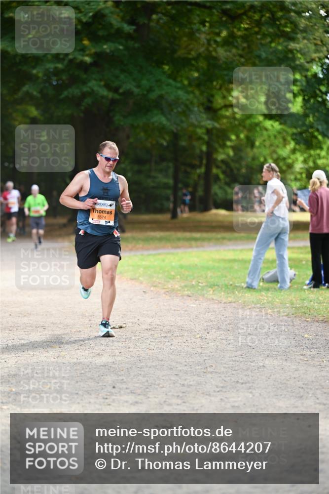 31.08.2025 - 21. Blankeneser Heldenlauf Dr. Thomas Lammeyer http://msf.ph/oto/8644207 31.08.2025 11:12:22 Laufen 5574 meine-sportfotos.de