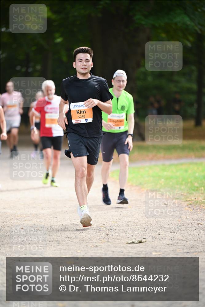 31.08.2025 - 21. Blankeneser Heldenlauf Dr. Thomas Lammeyer http://msf.ph/oto/8644232 31.08.2025 11:12:28 Laufen 5235 meine-sportfotos.de