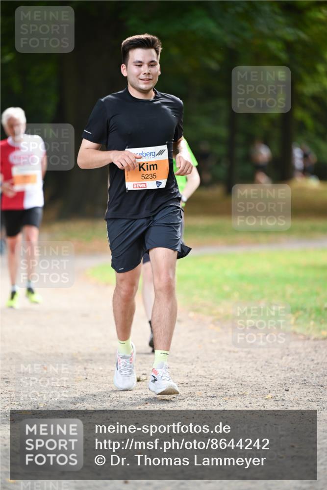 31.08.2025 - 21. Blankeneser Heldenlauf Dr. Thomas Lammeyer http://msf.ph/oto/8644242 31.08.2025 11:12:29 Laufen 5235 meine-sportfotos.de