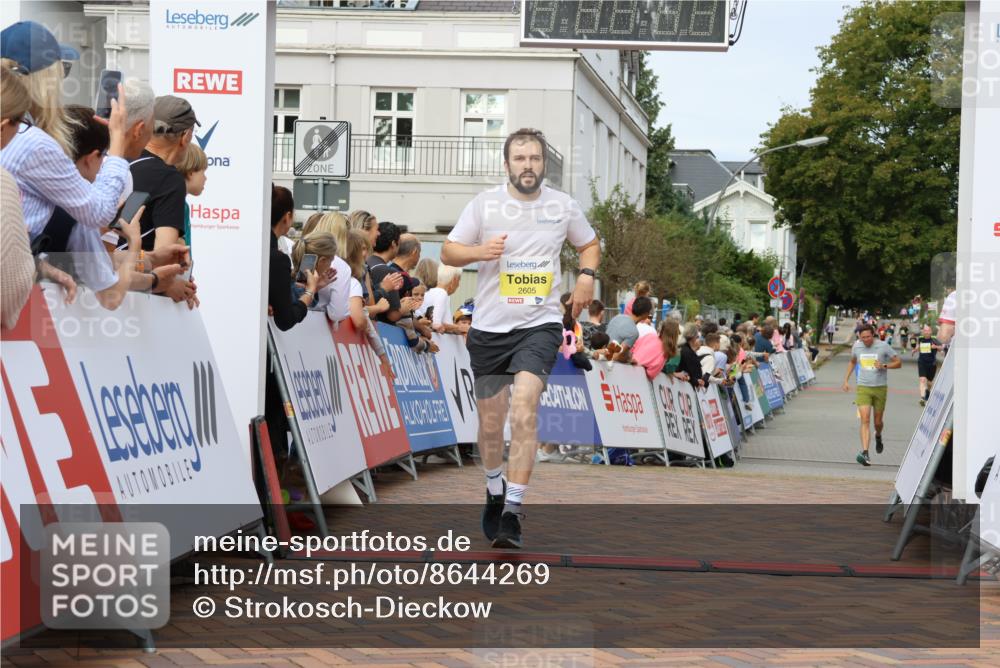 31.08.2025 - 21. Blankeneser Heldenlauf Strokosch-Dieckow http://msf.ph/oto/8644269 31.08.2025 10:24:02 Ziel 2072, 2605 meine-sportfotos.de