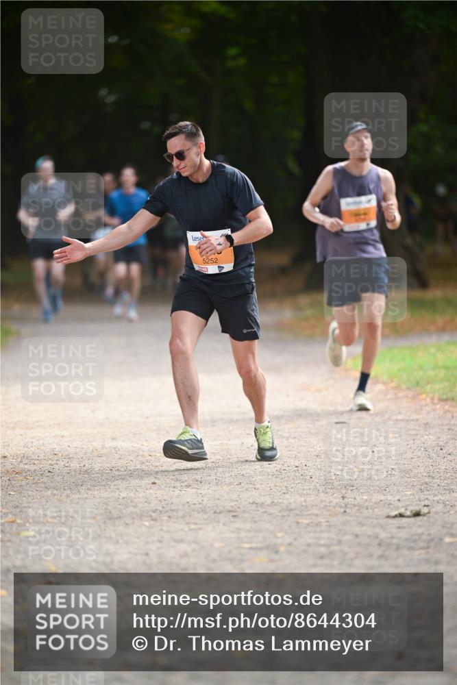 31.08.2025 - 21. Blankeneser Heldenlauf Dr. Thomas Lammeyer http://msf.ph/oto/8644304 31.08.2025 11:12:40 Laufen 5252 meine-sportfotos.de