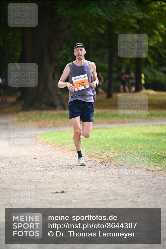 31.08.2025 - 21. Blankeneser Heldenlauf Dr. Thomas Lammeyer http://msf.ph/oto/8644307 31.08.2025 11:12:41 Laufen 5798 meine-sportfotos.de