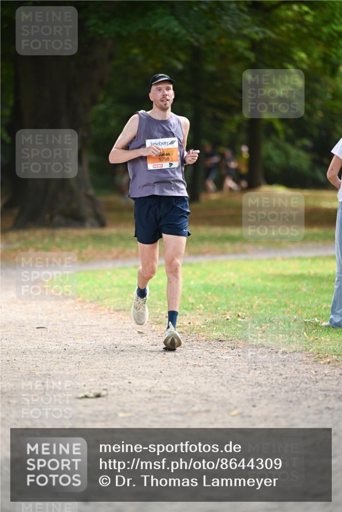 31.08.2025 - 21. Blankeneser Heldenlauf Dr. Thomas Lammeyer http://msf.ph/oto/8644309 31.08.2025 11:12:41 Laufen 5798 meine-sportfotos.de