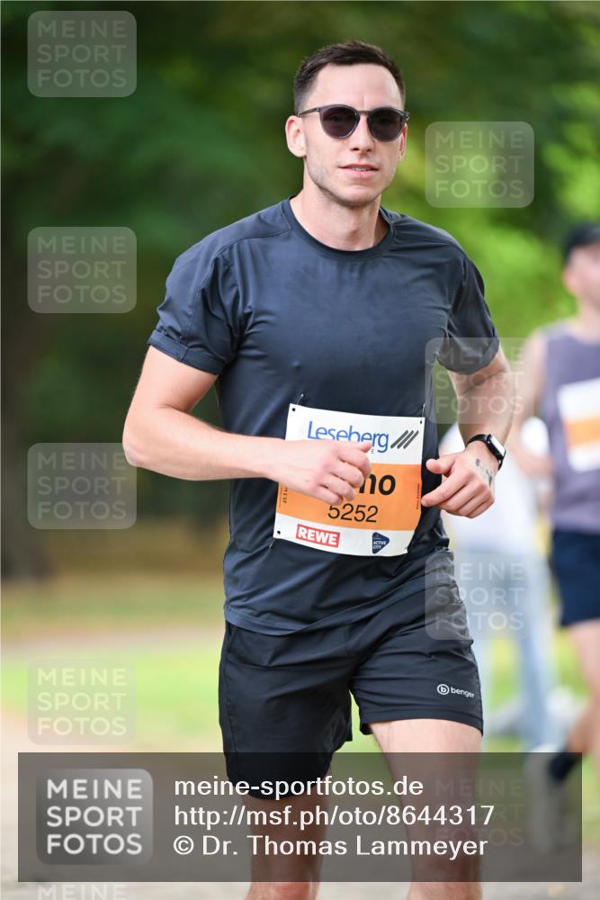 31.08.2025 - 21. Blankeneser Heldenlauf Dr. Thomas Lammeyer http://msf.ph/oto/8644317 31.08.2025 11:12:43 Laufen 5252 meine-sportfotos.de