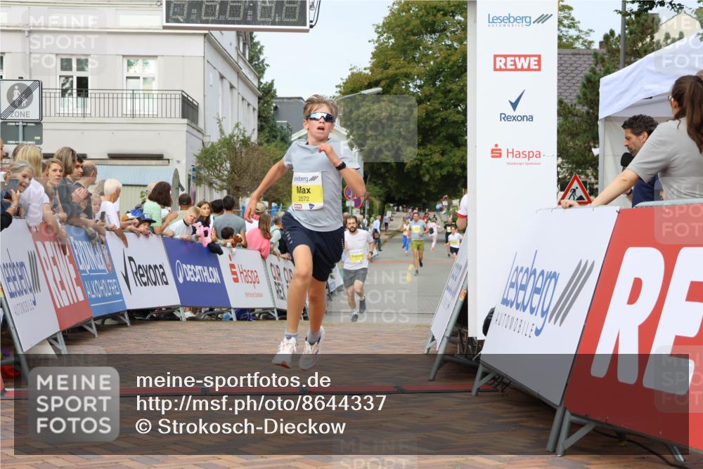 31.08.2025 - 21. Blankeneser Heldenlauf Strokosch-Dieckow http://msf.ph/oto/8644337 31.08.2025 10:23:57 Ziel 2185, 2373, 2232, 2072, 2605 meine-sportfotos.de
