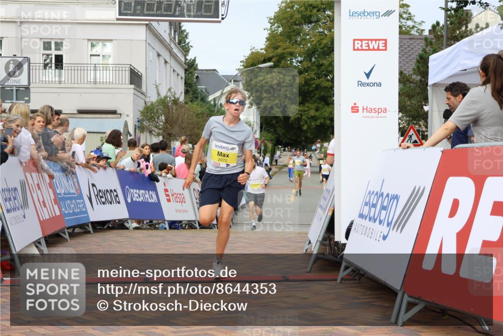 31.08.2025 - 21. Blankeneser Heldenlauf Strokosch-Dieckow http://msf.ph/oto/8644353 31.08.2025 10:23:57 Ziel 2185, 2373, 2232, 2072, 2605 meine-sportfotos.de