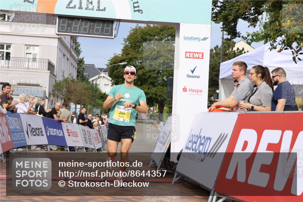 31.08.2025 - 21. Blankeneser Heldenlauf Strokosch-Dieckow http://msf.ph/oto/8644357 31.08.2025 10:10:11 Ziel 2374 meine-sportfotos.de