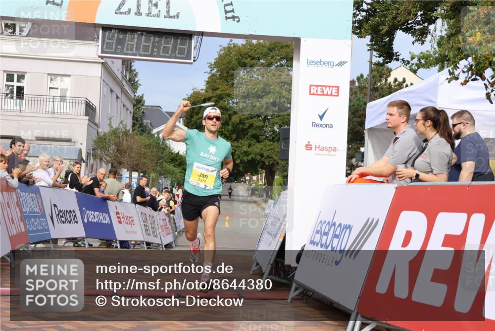 31.08.2025 - 21. Blankeneser Heldenlauf Strokosch-Dieckow http://msf.ph/oto/8644380 31.08.2025 10:10:11 Ziel 2374 meine-sportfotos.de