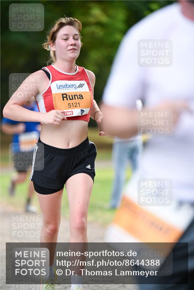 31.08.2025 - 21. Blankeneser Heldenlauf Dr. Thomas Lammeyer http://msf.ph/oto/8644388 31.08.2025 11:13:01 Laufen 5121 meine-sportfotos.de