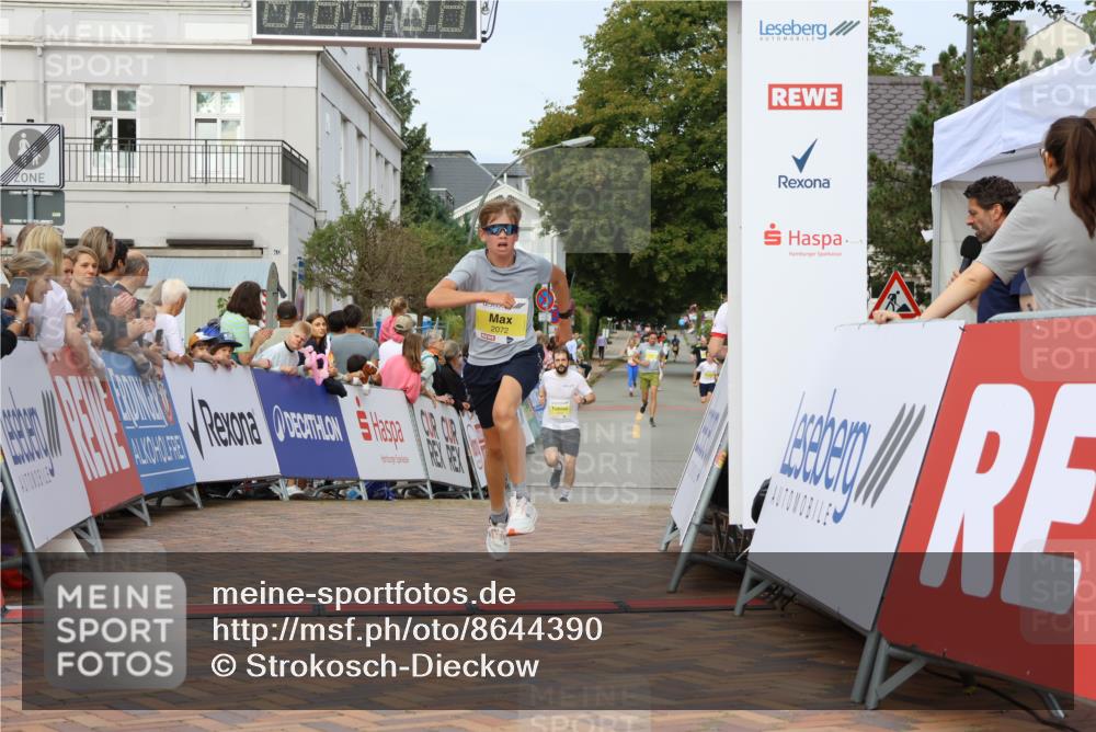 31.08.2025 - 21. Blankeneser Heldenlauf Strokosch-Dieckow http://msf.ph/oto/8644390 31.08.2025 10:23:57 Ziel 2185, 2373, 2232, 2072, 2605 meine-sportfotos.de