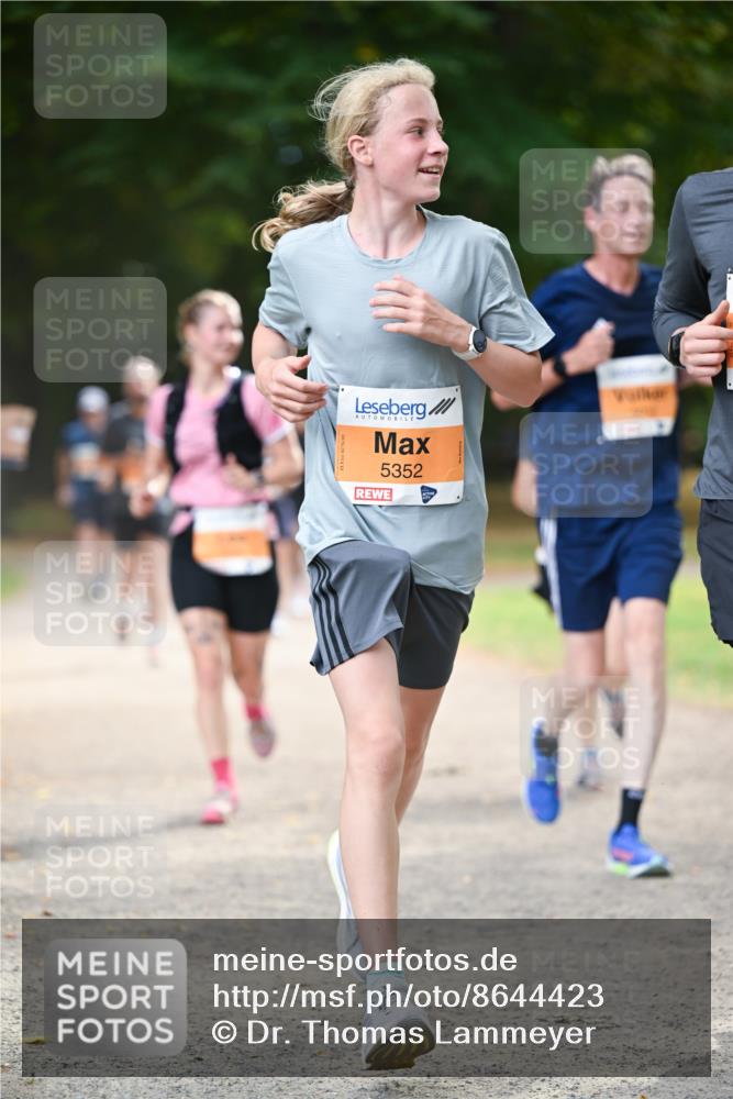 31.08.2025 - 21. Blankeneser Heldenlauf Dr. Thomas Lammeyer http://msf.ph/oto/8644423 31.08.2025 11:13:10 Laufen 5352 meine-sportfotos.de