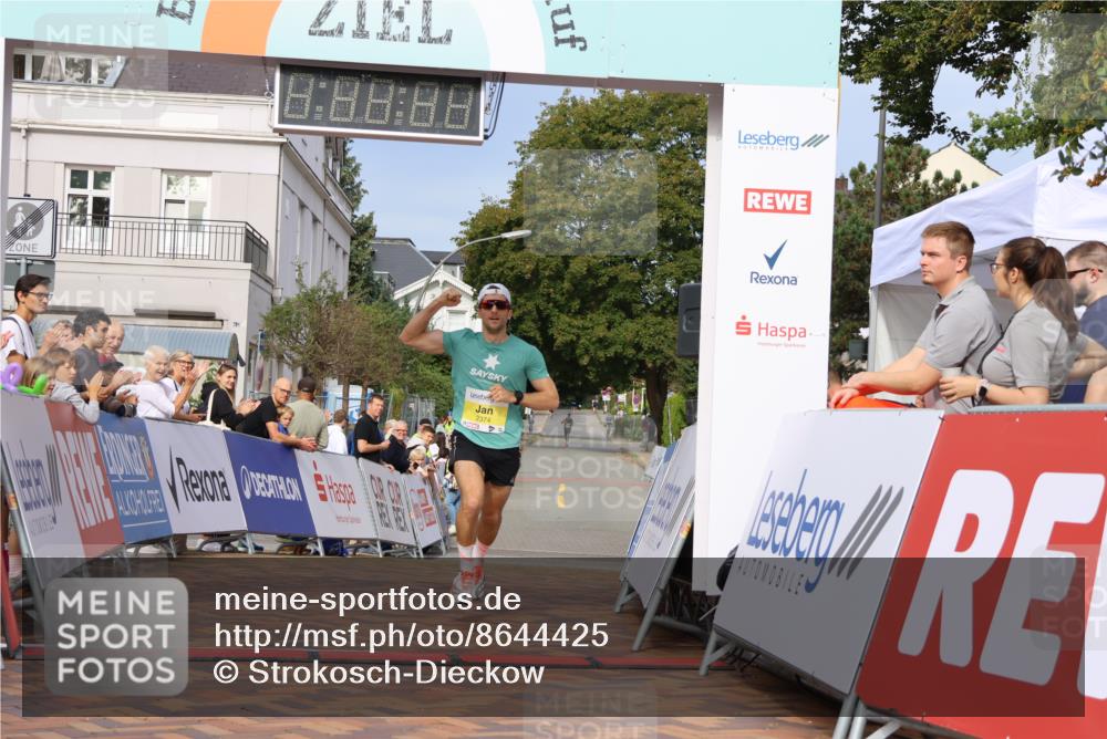 31.08.2025 - 21. Blankeneser Heldenlauf Strokosch-Dieckow http://msf.ph/oto/8644425 31.08.2025 10:10:10 Ziel 2374 meine-sportfotos.de