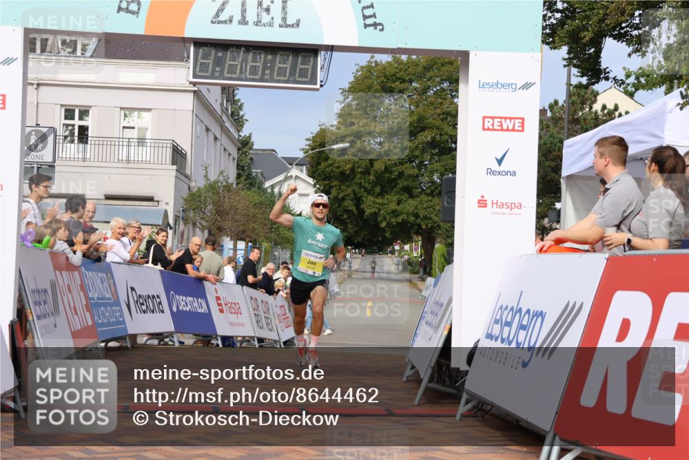 31.08.2025 - 21. Blankeneser Heldenlauf Strokosch-Dieckow http://msf.ph/oto/8644462 31.08.2025 10:10:10 Ziel 2374 meine-sportfotos.de
