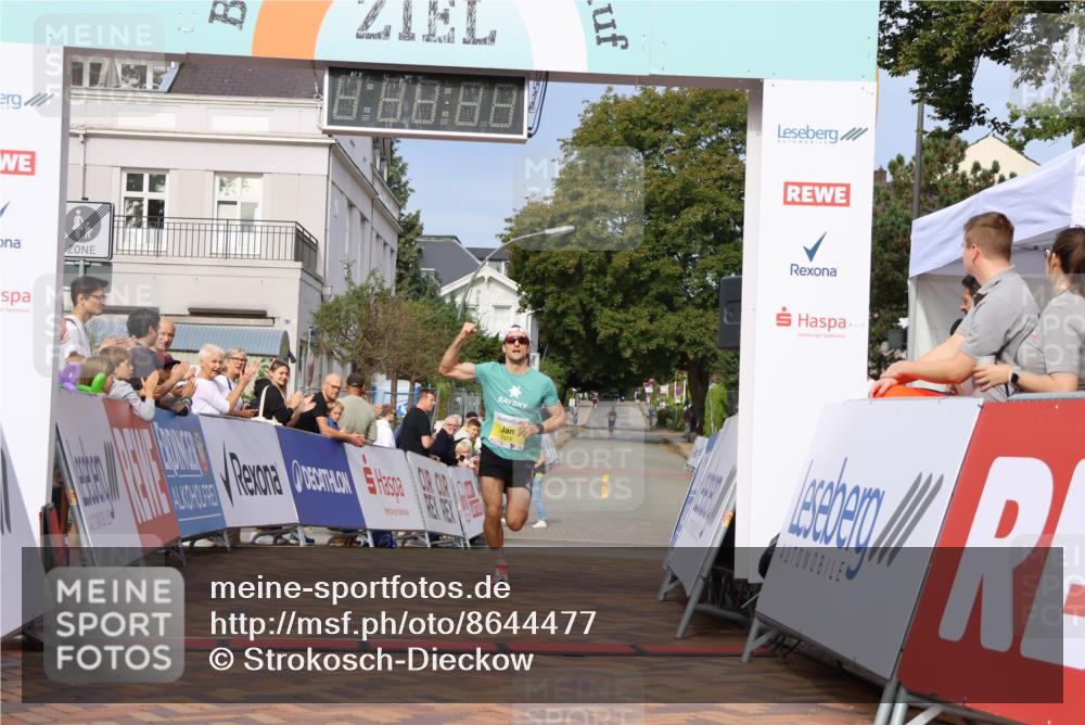 31.08.2025 - 21. Blankeneser Heldenlauf Strokosch-Dieckow http://msf.ph/oto/8644477 31.08.2025 10:10:10 Ziel 2374 meine-sportfotos.de