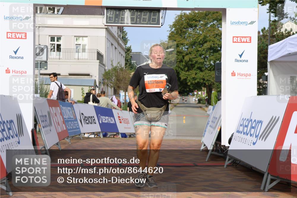 31.08.2025 - 21. Blankeneser Heldenlauf Strokosch-Dieckow http://msf.ph/oto/8644620 31.08.2025 10:03:40 Ziel 1123 meine-sportfotos.de