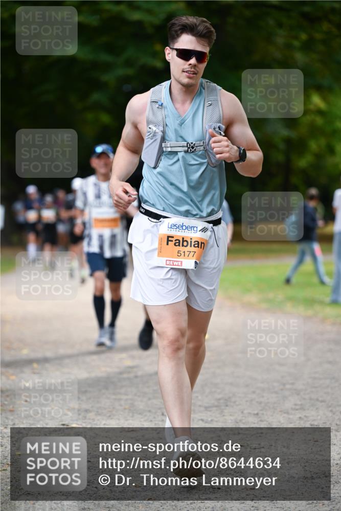 31.08.2025 - 21. Blankeneser Heldenlauf Dr. Thomas Lammeyer http://msf.ph/oto/8644634 31.08.2025 11:13:48 Laufen 5177 meine-sportfotos.de