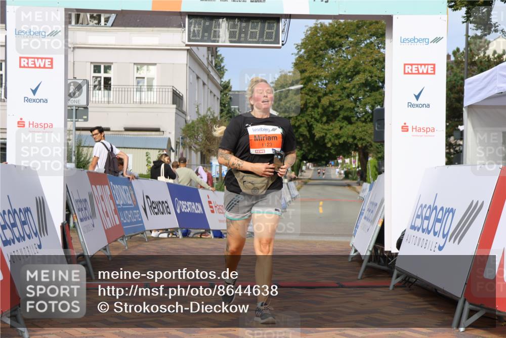 31.08.2025 - 21. Blankeneser Heldenlauf Strokosch-Dieckow http://msf.ph/oto/8644638 31.08.2025 10:03:40 Ziel 1123 meine-sportfotos.de