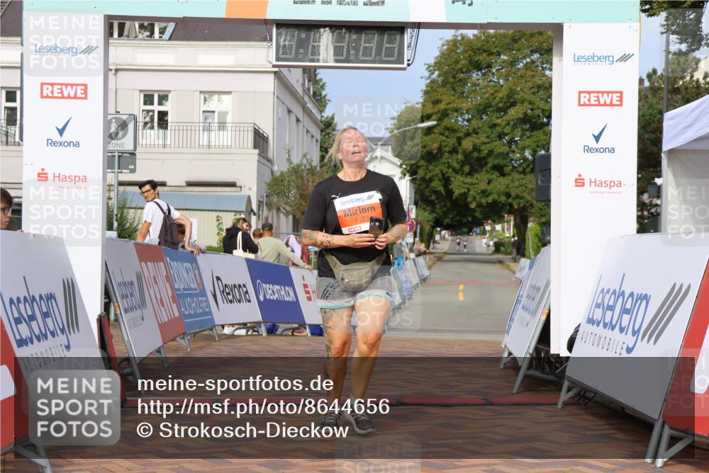 31.08.2025 - 21. Blankeneser Heldenlauf Strokosch-Dieckow http://msf.ph/oto/8644656 31.08.2025 10:03:40 Ziel 1123 meine-sportfotos.de