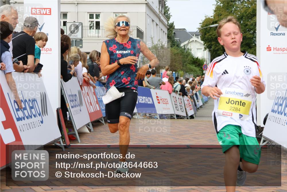 31.08.2025 - 21. Blankeneser Heldenlauf Strokosch-Dieckow http://msf.ph/oto/8644663 31.08.2025 10:23:38 Ziel 2186, 2071, 2284, 2618 meine-sportfotos.de