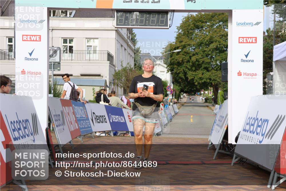 31.08.2025 - 21. Blankeneser Heldenlauf Strokosch-Dieckow http://msf.ph/oto/8644689 31.08.2025 10:03:39 Ziel 1123 meine-sportfotos.de