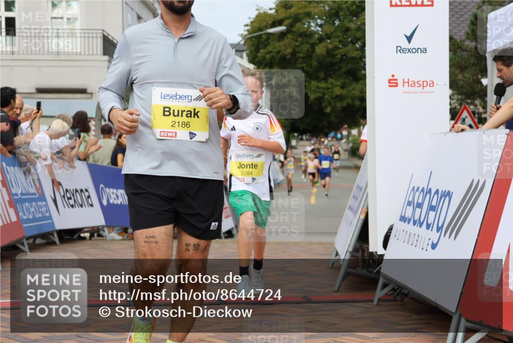 31.08.2025 - 21. Blankeneser Heldenlauf Strokosch-Dieckow http://msf.ph/oto/8644724 31.08.2025 10:23:37 Ziel 2186, 2071, 2284, 2618 meine-sportfotos.de