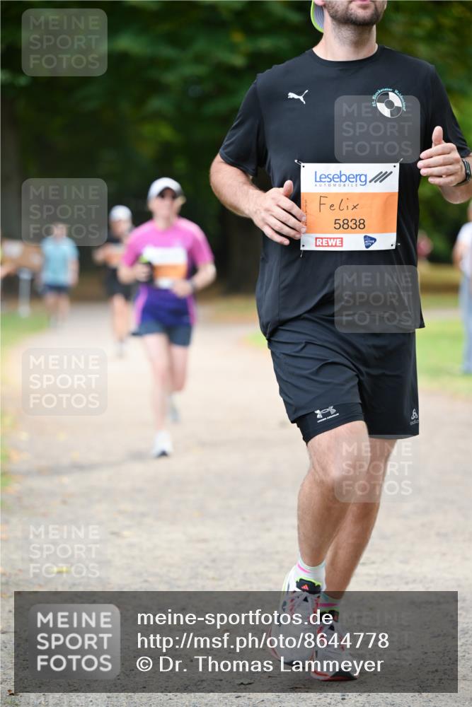 31.08.2025 - 21. Blankeneser Heldenlauf Dr. Thomas Lammeyer http://msf.ph/oto/8644778 31.08.2025 11:14:06 Laufen 5838 meine-sportfotos.de
