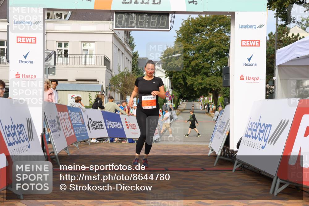 31.08.2025 - 21. Blankeneser Heldenlauf Strokosch-Dieckow http://msf.ph/oto/8644780 31.08.2025 10:03:00 Ziel 1122, 1179 meine-sportfotos.de