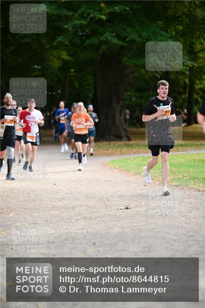 31.08.2025 - 21. Blankeneser Heldenlauf Dr. Thomas Lammeyer http://msf.ph/oto/8644815 31.08.2025 11:14:20 Laufen 077 meine-sportfotos.de