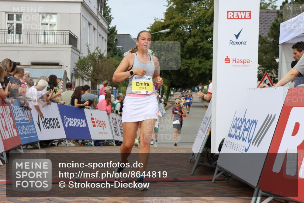 31.08.2025 - 21. Blankeneser Heldenlauf Strokosch-Dieckow http://msf.ph/oto/8644819 31.08.2025 10:23:32 Ziel 2186, 2525, 2471, 2071, 2284 meine-sportfotos.de