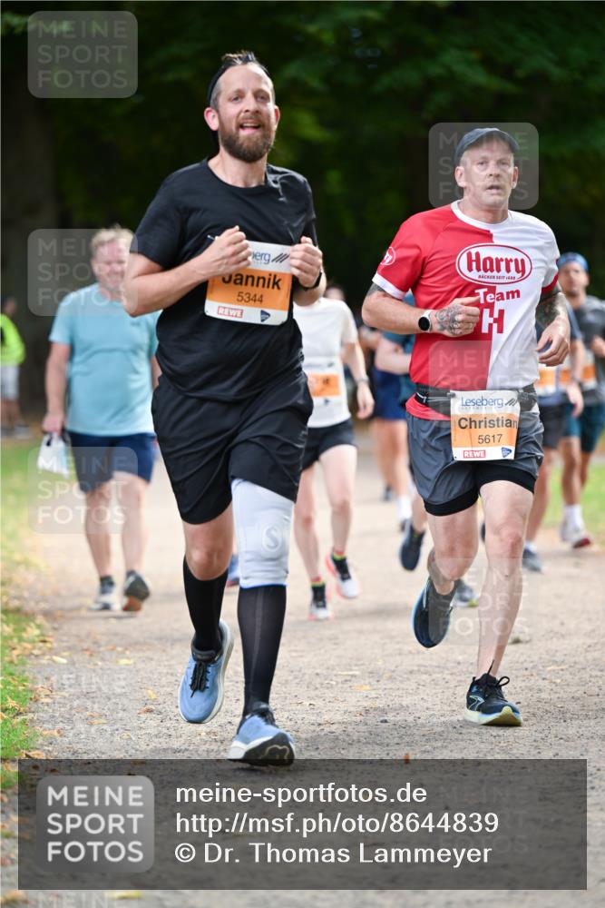 31.08.2025 - 21. Blankeneser Heldenlauf Dr. Thomas Lammeyer http://msf.ph/oto/8644839 31.08.2025 11:14:25 Laufen 5344, 1688, 5617 meine-sportfotos.de