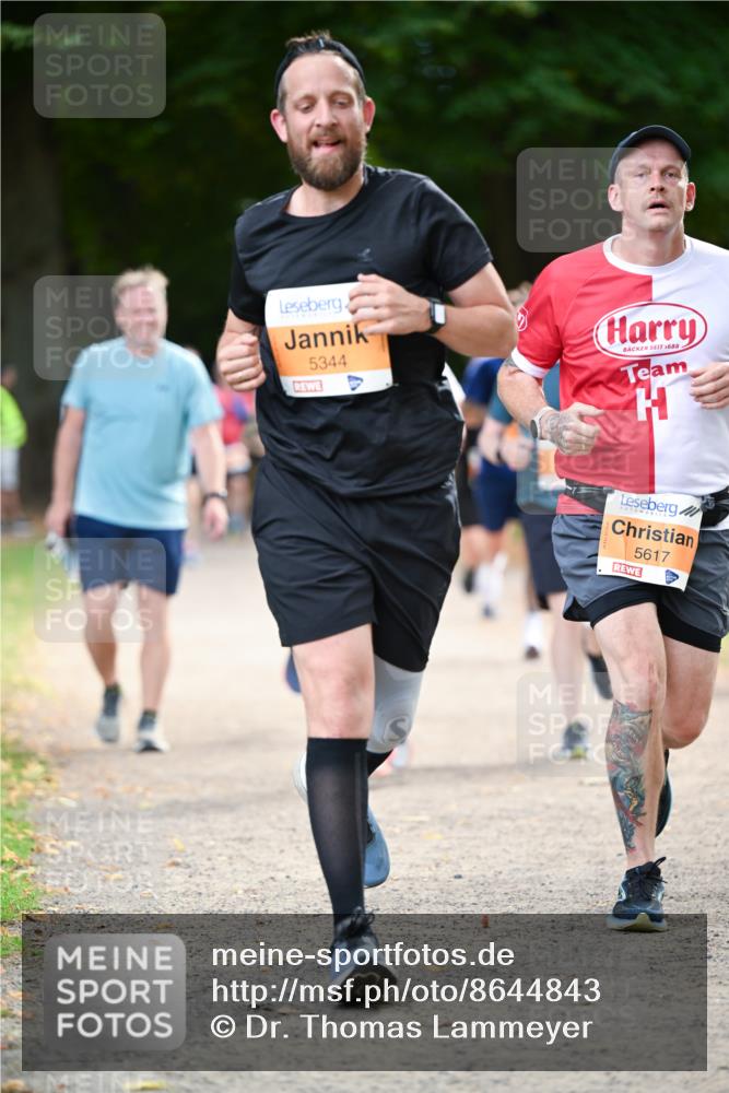 31.08.2025 - 21. Blankeneser Heldenlauf Dr. Thomas Lammeyer http://msf.ph/oto/8644843 31.08.2025 11:14:25 Laufen 5344, 1688, 5617 meine-sportfotos.de