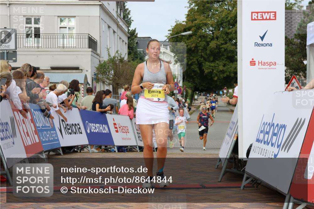 31.08.2025 - 21. Blankeneser Heldenlauf Strokosch-Dieckow http://msf.ph/oto/8644844 31.08.2025 10:23:32 Ziel 2186, 2525, 2471, 2071, 2284 meine-sportfotos.de