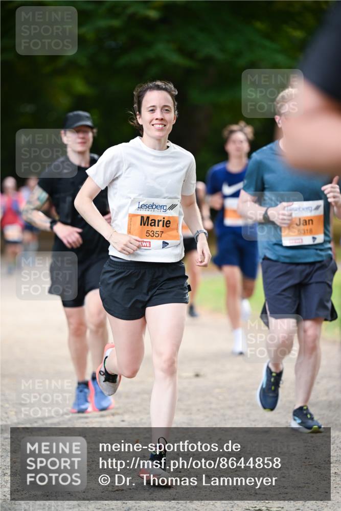 31.08.2025 - 21. Blankeneser Heldenlauf Dr. Thomas Lammeyer http://msf.ph/oto/8644858 31.08.2025 11:14:27 Laufen 5357, 5318 meine-sportfotos.de