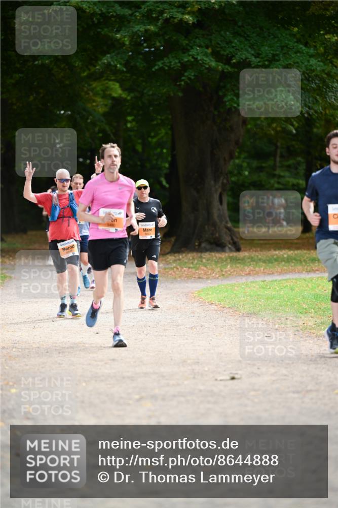 31.08.2025 - 21. Blankeneser Heldenlauf Dr. Thomas Lammeyer http://msf.ph/oto/8644888 31.08.2025 11:14:31 Laufen 5449, 5480, 5693 meine-sportfotos.de