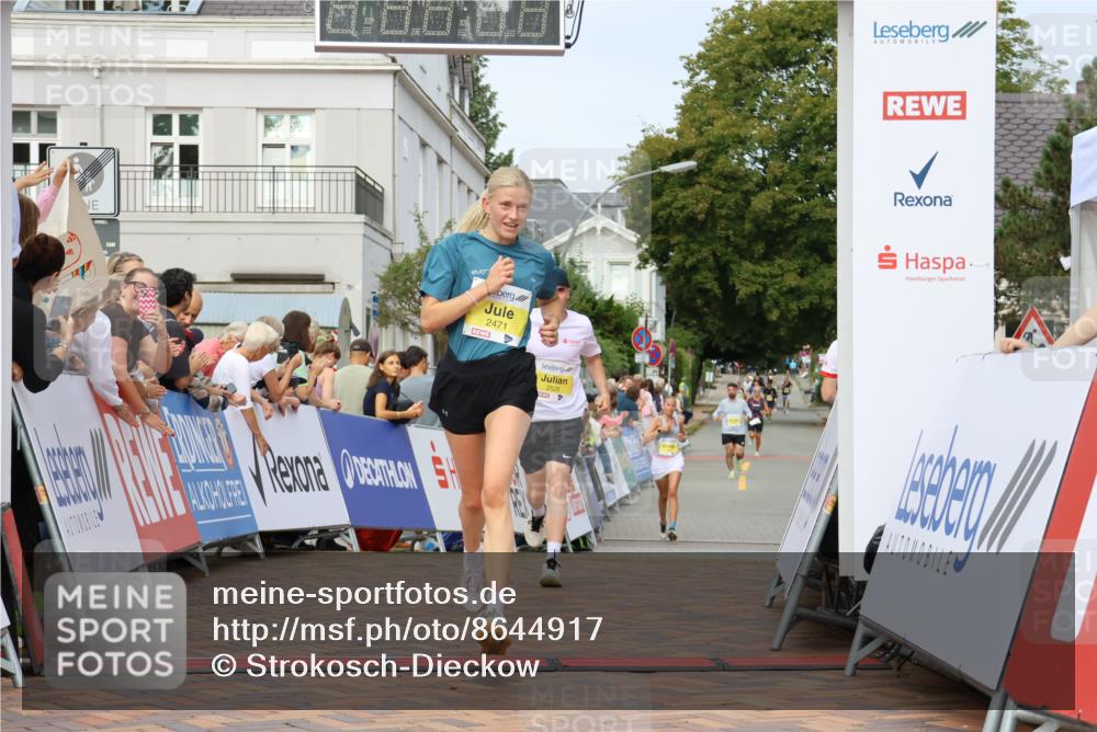 31.08.2025 - 21. Blankeneser Heldenlauf Strokosch-Dieckow http://msf.ph/oto/8644917 31.08.2025 10:23:25 Ziel 2508, 2643, 2525, 2471 meine-sportfotos.de