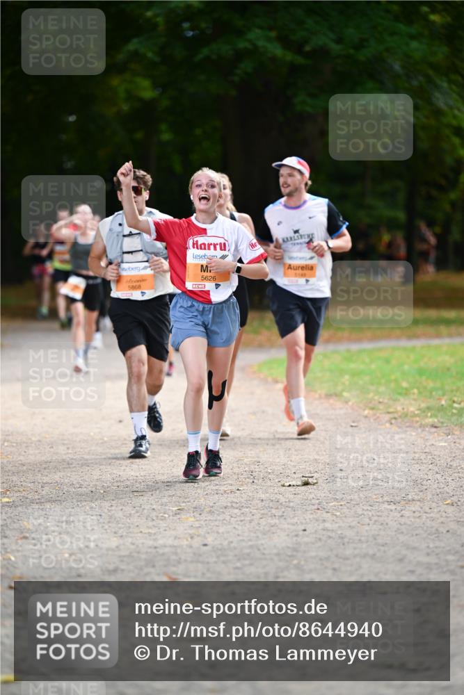 31.08.2025 - 21. Blankeneser Heldenlauf Dr. Thomas Lammeyer http://msf.ph/oto/8644940 31.08.2025 11:14:40 Laufen 5868, 5626, 5149 meine-sportfotos.de